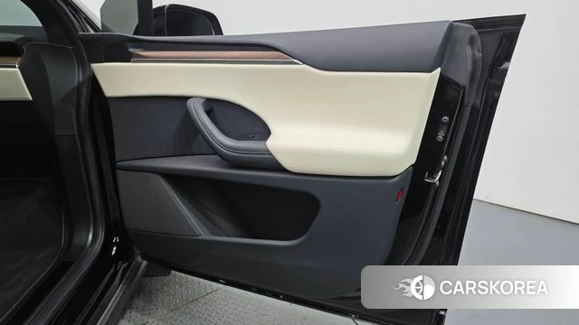 Tesla Model X id 4710888 из Кореи 17