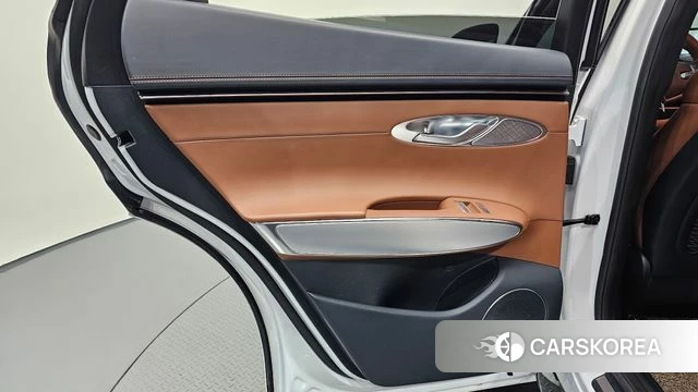 Genesis GV70 id 4836155 из Кореи 17