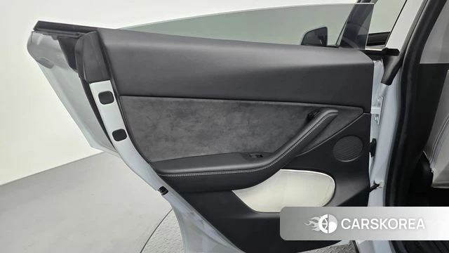 Tesla Model Y id 4739827 из Кореи 17