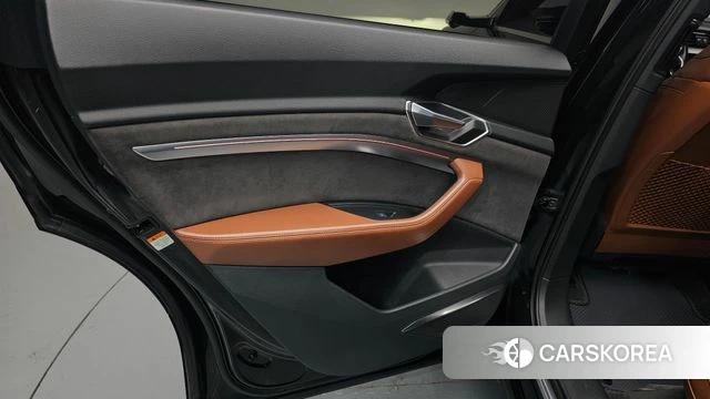 Audi e-Tron id 4244653 из Кореи 17