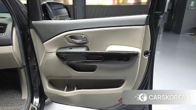 Kia The New Carnival id 4385056 из Кореи 17