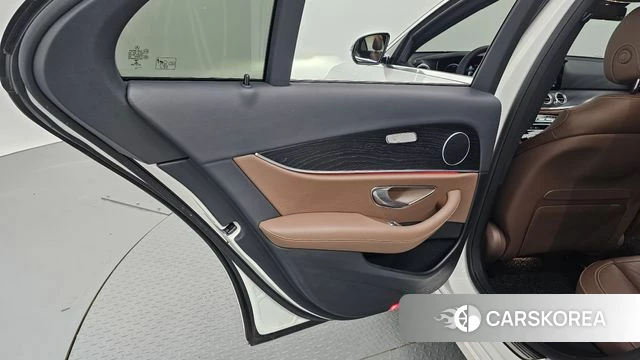 Mercedes-Benz E-Class W213 id 4631402 из Кореи 17