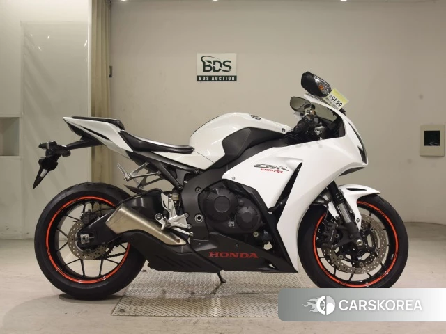Проданный Honda CBR1000RR 2014 из Японии