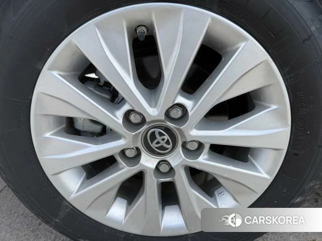 Toyota Corolla id 4299868 из Китая 17