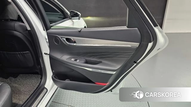 Hyundai The New Grandeur IG Hybrid id 4409971 из Кореи 17
