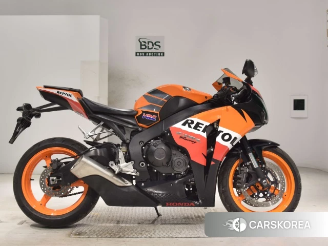 Проданный Honda CBR1000RR 2010 из Японии
