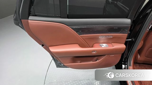 Genesis G90 (RS4) id 4500504 из Кореи 17