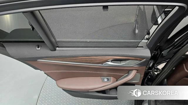 BMW 5 Series (G30) id 4308695 из Кореи 17
