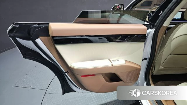 Hyundai Grandeur (GN7) id 4892969 из Кореи 17