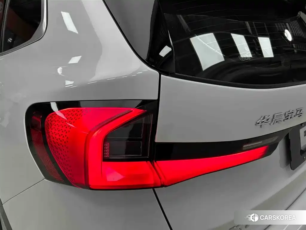 BMW X1 id 4628020 из Китая 17