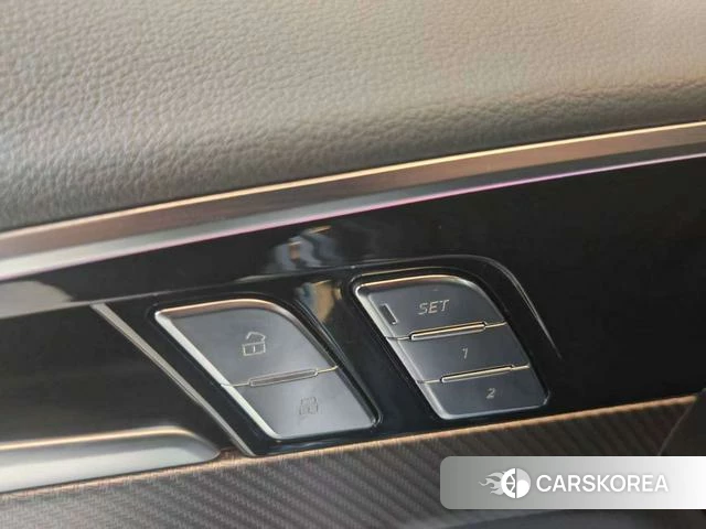 Audi A4L id 4271124 из Китая 17