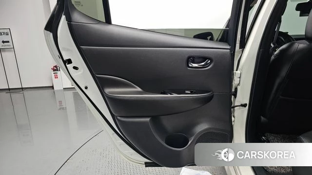 Nissan Leaf (ZE1) id 4836882 из Кореи 16