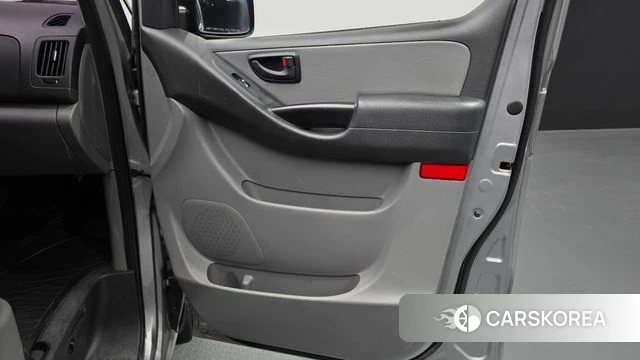Hyundai The New Grand Starex id 4325859 из Кореи 17