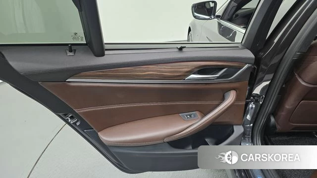 BMW 5 Series (G30) id 4795077 из Кореи 17