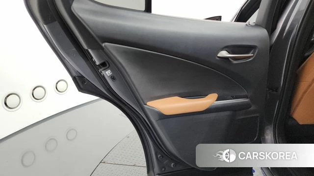 Lexus UX250h id 4331455 из Кореи 17