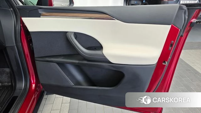 Tesla Model X id 4696472 из Кореи 17