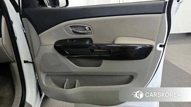 Kia The New Carnival id 4402978 из Кореи 17