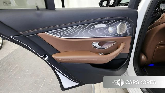 Mercedes-Benz E-Class W213 id 4267599 из Кореи 17