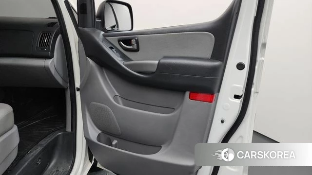 Hyundai The New Grand Starex id 4594825 из Кореи 17