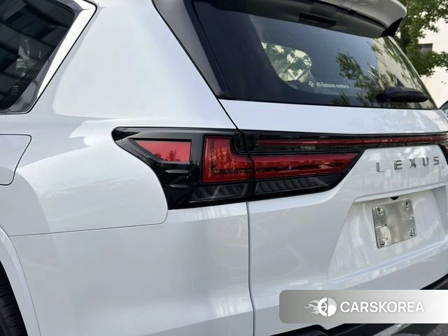 Lexus LX id 4367064 из Китая 17