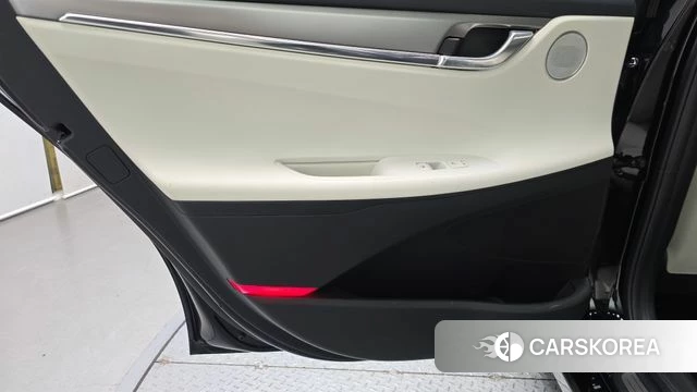 Hyundai The New Grandeur IG Hybrid id 4469616 из Кореи 17