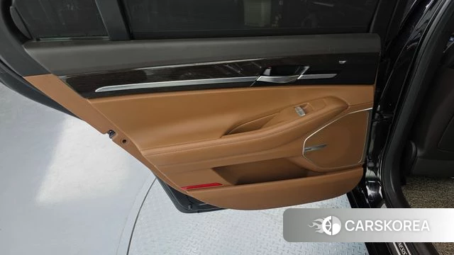 Genesis G90 id 4520025 из Кореи 17