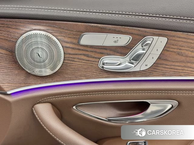 Mercedes-Benz E-class id 4297430 из Китая 17