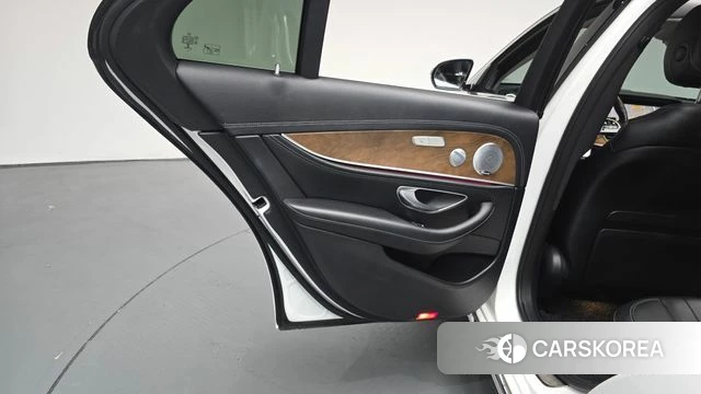 Mercedes-Benz E-Class W213 id 4751225 из Кореи 17