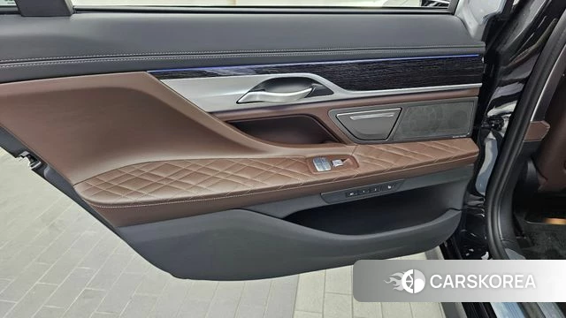 BMW 7 Series (G11) id 4586406 из Кореи 17