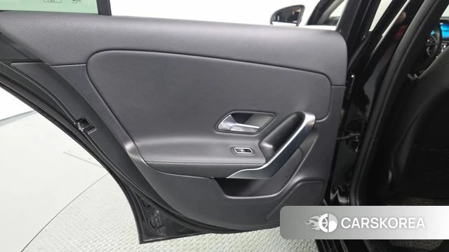 Mercedes-Benz A-Class W177 id 4250741 из Кореи 17