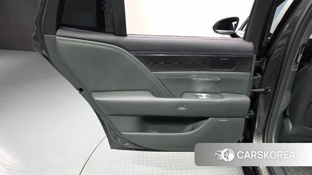 Genesis G90 (RS4) id 4555490 из Кореи 17