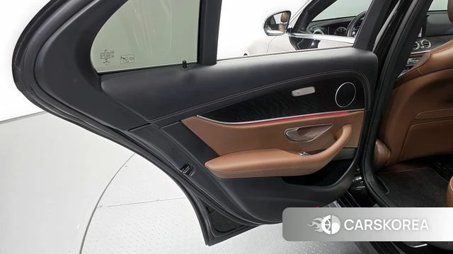Mercedes-Benz E-Class W213 id 4186591 из Кореи 17