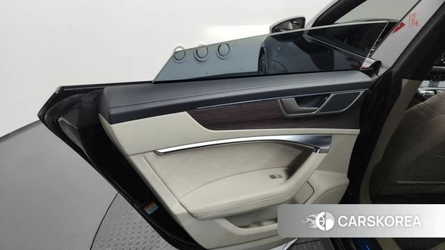 Audi A7 (4K) id 4572886 из Кореи 17
