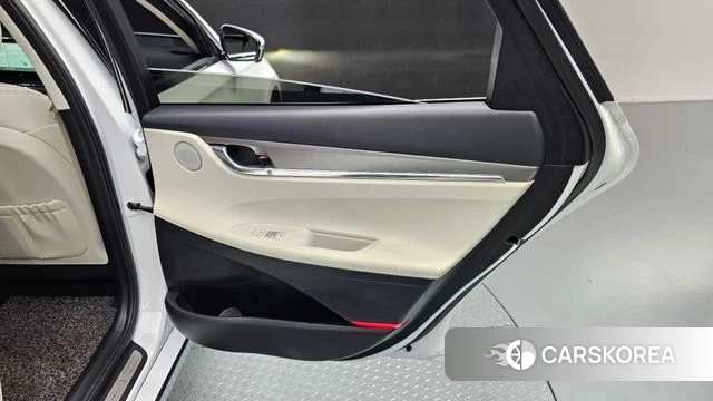 Hyundai The New Grandeur IG Hybrid id 4429046 из Кореи 17