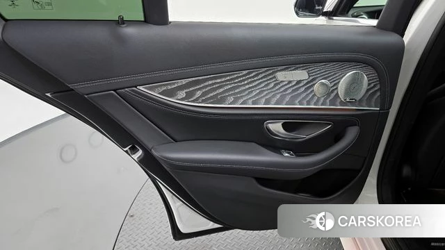 Mercedes-Benz E-Class W213 id 4303343 из Кореи 17