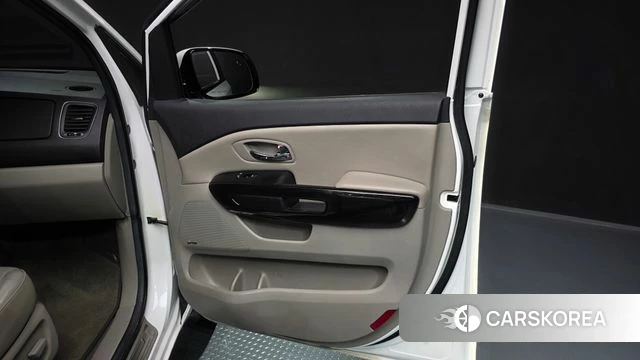 Kia The New Carnival id 4568725 из Кореи 17