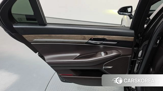 Genesis G90 id 4836910 из Кореи 17