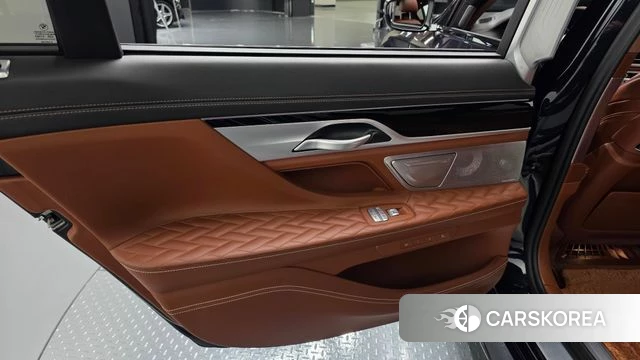 BMW 7 Series (G11) id 4476966 из Кореи 17