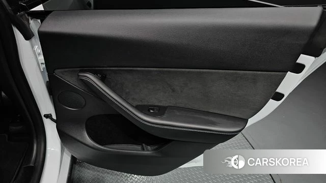 Tesla Model Y id 4499836 из Кореи 17