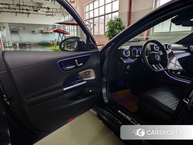 Mercedes-Benz Class C id 4255999 из Китая 17