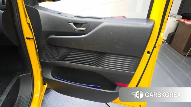 Hyundai Staria id 4248931 из Кореи 17