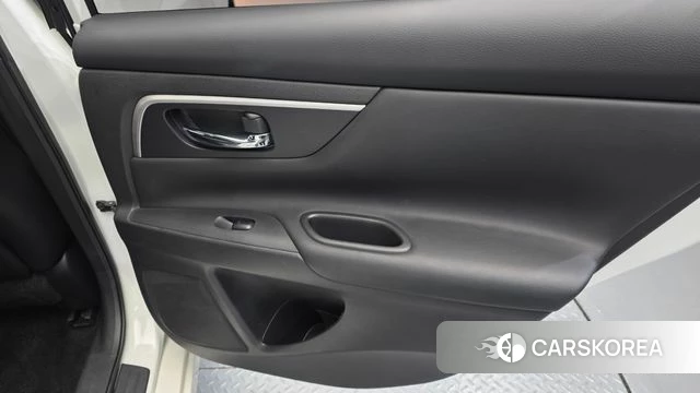 Nissan Altima id 4525692 из Кореи 17