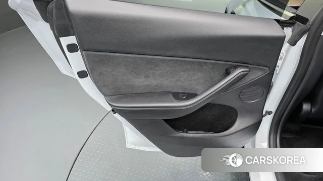 Tesla Model Y id 4863281 из Кореи 17