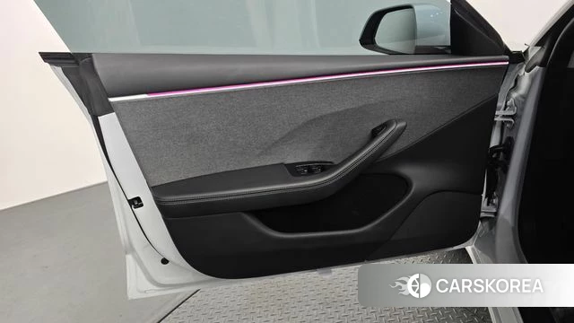 Tesla Model 3 id 4607845 из Кореи 17