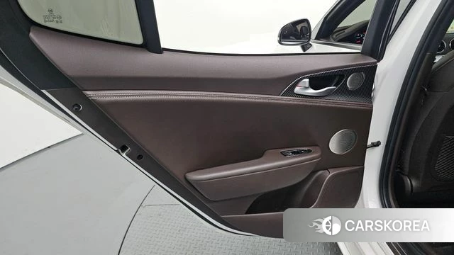 Kia Stinger id 4284419 из Кореи 17