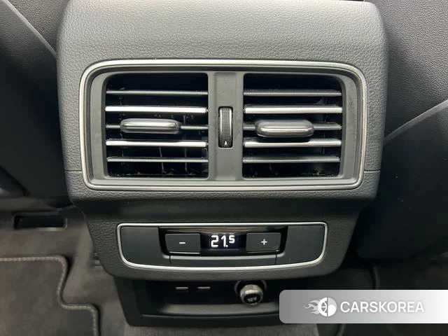 Audi Q5L id 4290693 из Китая 17