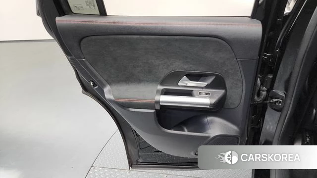 Mercedes-Benz GLA - Class H247 id 4432970 из Кореи 17