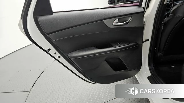 Kia Come New K3 id 4224805 из Кореи 17