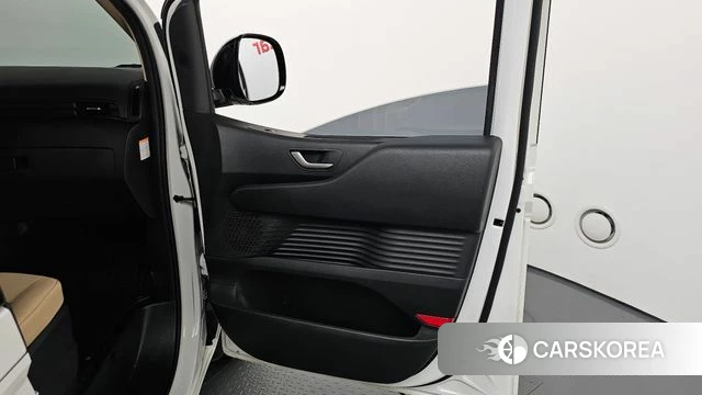 Hyundai Staria id 4400383 из Кореи 17