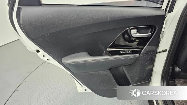 Kia The New Niro id 4196710 из Кореи 17